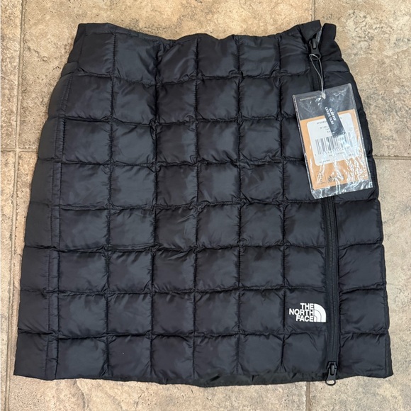 NWT The North Face Black Thermoball Quilted Skirt XS - Picture 1 of 4